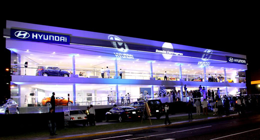 Hyundai inaugura su local Ramón Ferreyros